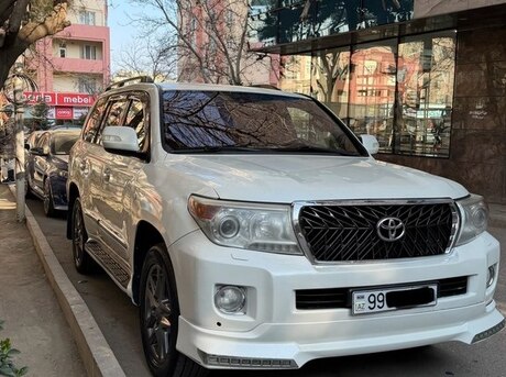 Toyota Land Cruiser 2010