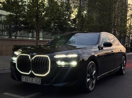 BMW 740 2022