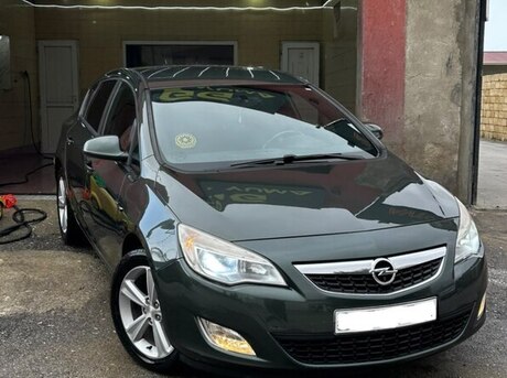 Opel Astra 2010
