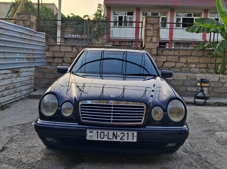 Mercedes E 240 1998