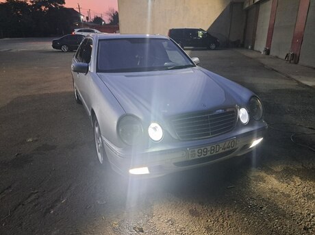Mercedes E 280 2000