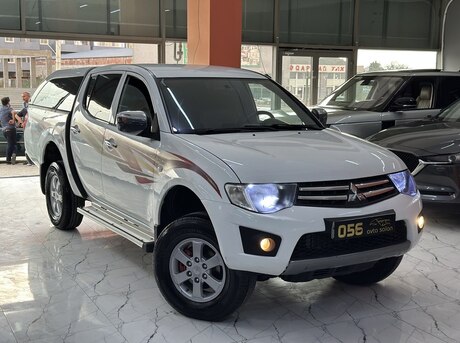 Mitsubishi L200 2014
