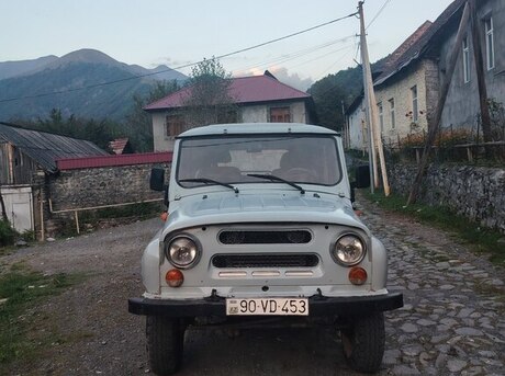 UAZ 469 2004