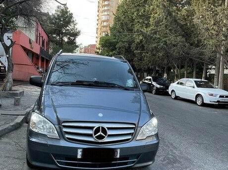 Mercedes  2010