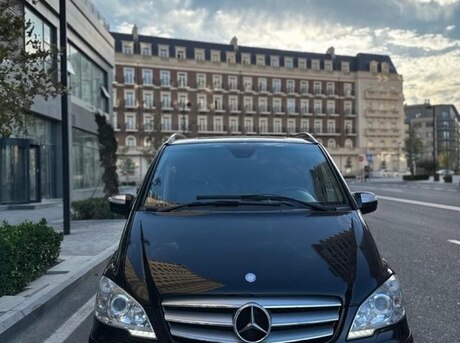 Mercedes Viano 2011
