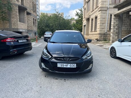 Hyundai Accent 2011