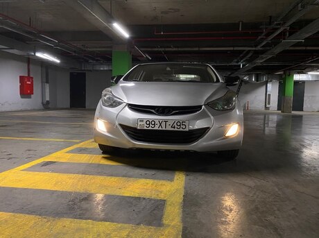 Hyundai Elantra 2011