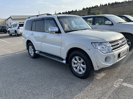 Mitsubishi Pajero 2010