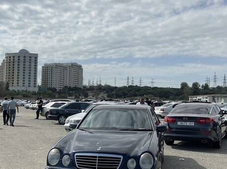Mercedes E 240 2000