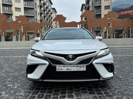 Toyota Camry 2019