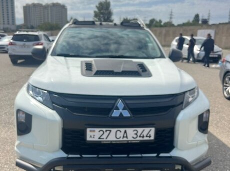 Mitsubishi L200 2021