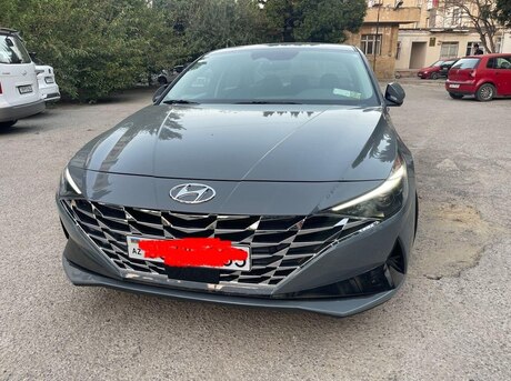 Hyundai Elantra 2021