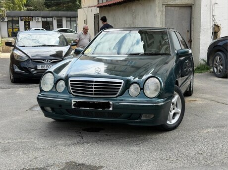 Mercedes E 270 2000