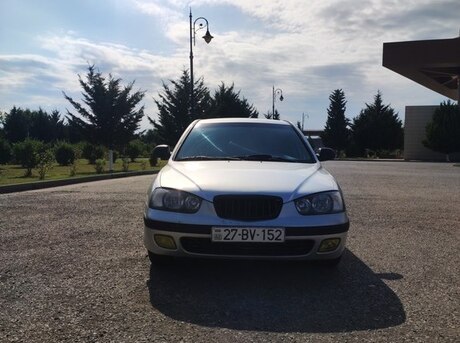 Hyundai Elantra 2001