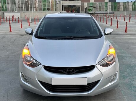 Hyundai Elantra 2013