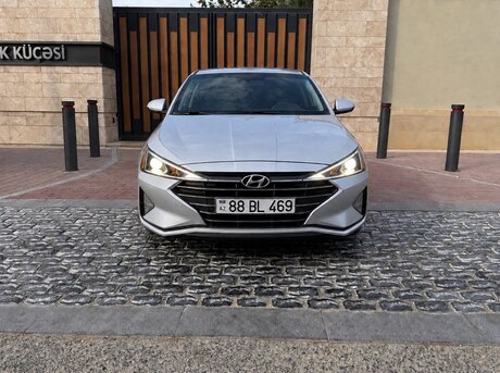 Hyundai Elantra 2018