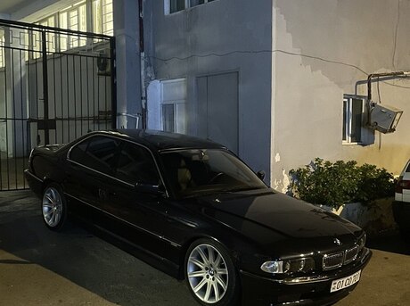 BMW 728 2000