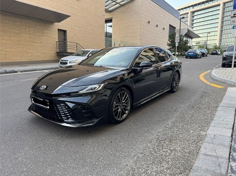 Toyota Camry 2025