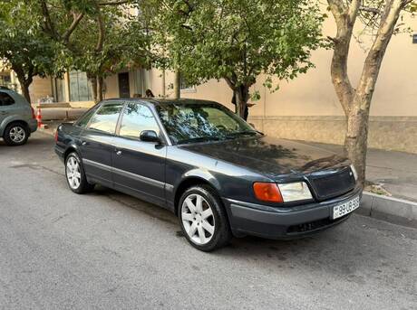 Audi  1994