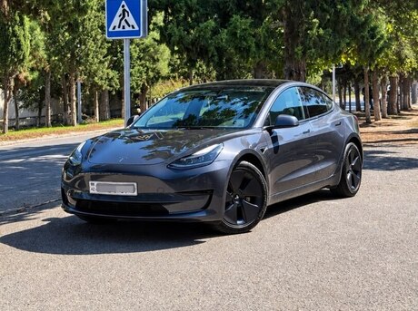 Tesla Model 3 2023