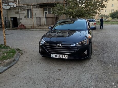 Hyundai Elantra 2019