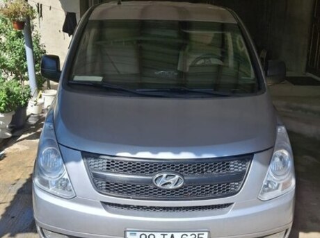 Hyundai H-1 2011