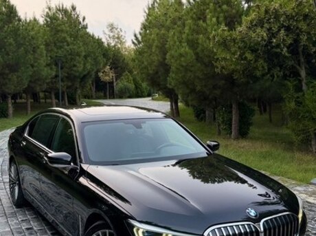 BMW 740 2019