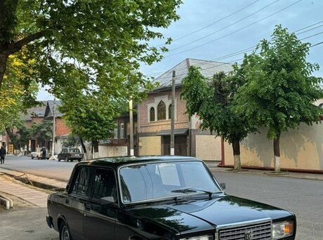 LADA (VAZ) 2107 2011