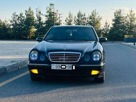 Mercedes E 220 2000