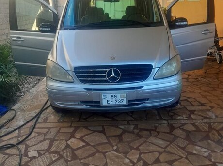 Mercedes Viano 2003