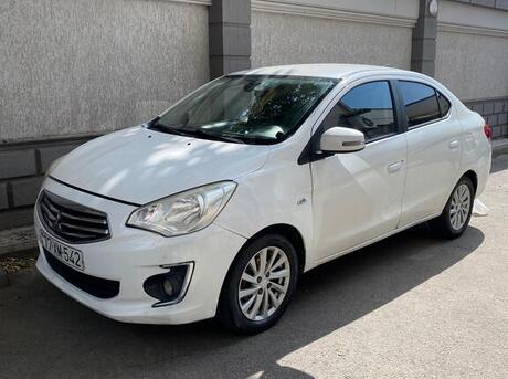 Mitsubishi Attrage 2016