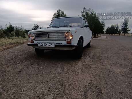 LADA (VAZ) 21011 1984