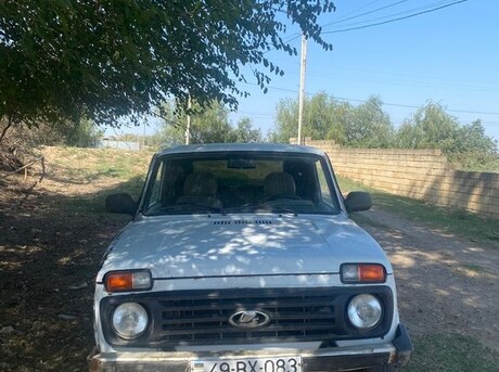 LADA (VAZ) Niva 2002