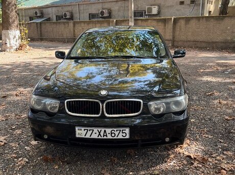 BMW 745 2004