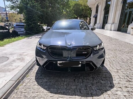 BMW M5 2025