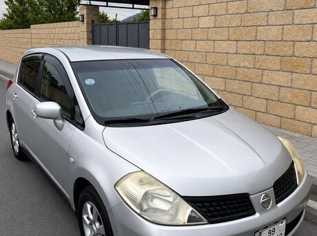 Nissan Tiida 2008