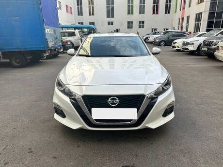 Nissan Altima 2019