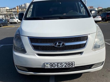 Hyundai H-1 2010