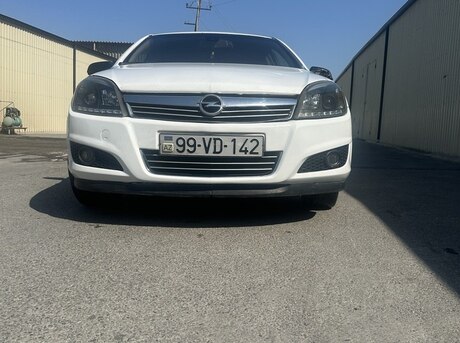 Opel Astra 2010