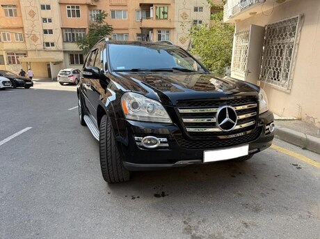 Mercedes  2008