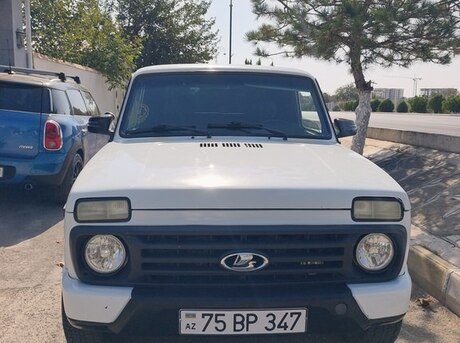 LADA (VAZ) Niva 2015