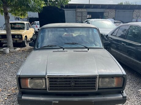 LADA (VAZ) 2107 2011