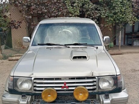 Mitsubishi Pajero 1995