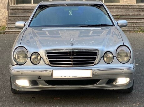 Mercedes E 220 1999