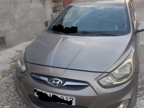 Hyundai Accent 2013