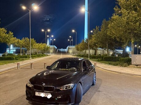BMW 330 2017