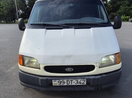 Ford Transit 2000