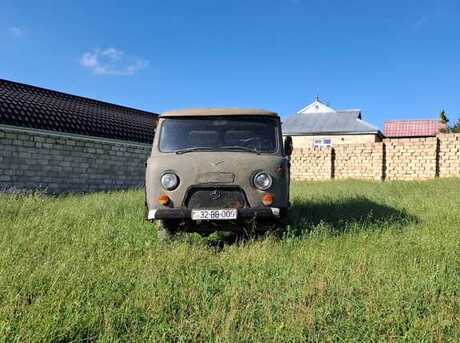 UAZ 3303 1990