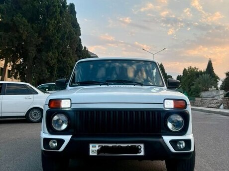 LADA (VAZ) Niva 2013