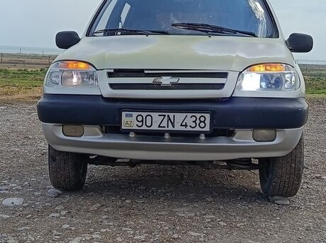 Chevrolet Niva 2005